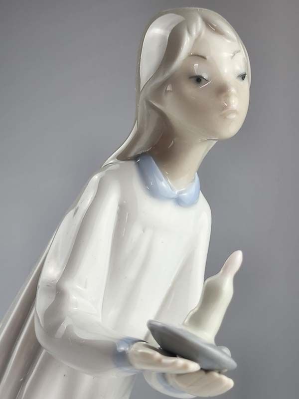 Lladro - Girl with Candle