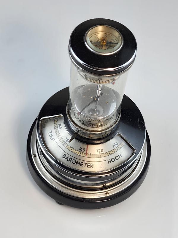Vintage & Retro: Art Deco Barometer Weather Station