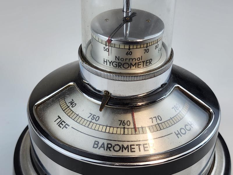 Vintage & Retro: Art Deco Barometer Weather Station