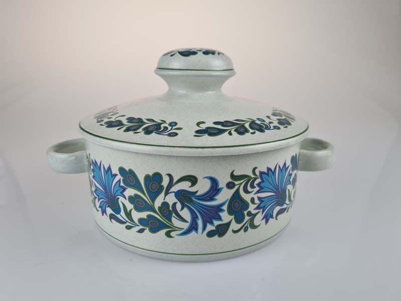 China & Ceramics: Midwinter Casserole Dish - Spanish Green
