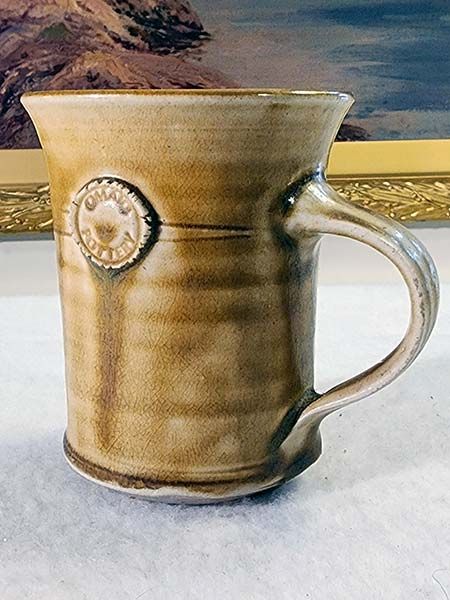 NZ Pottery: Peter Gibbs mug