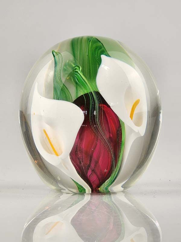 Glass: Peter Raos Lily Glass Paperweight
