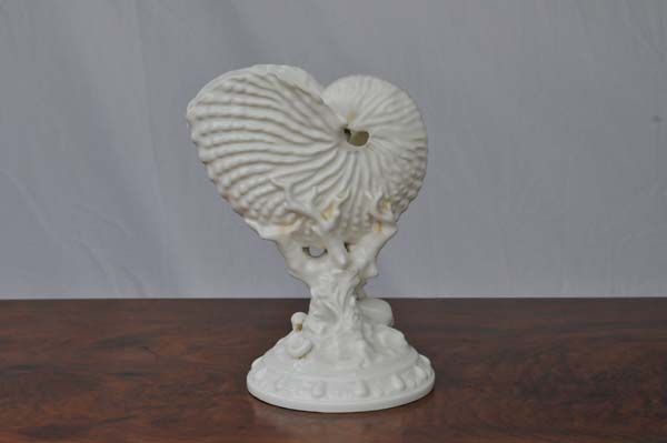 ROYAL WORCESTER NAUTILUS SHELL VASE, 1880