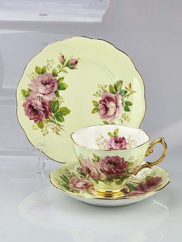 American Beauty - Green, Trio