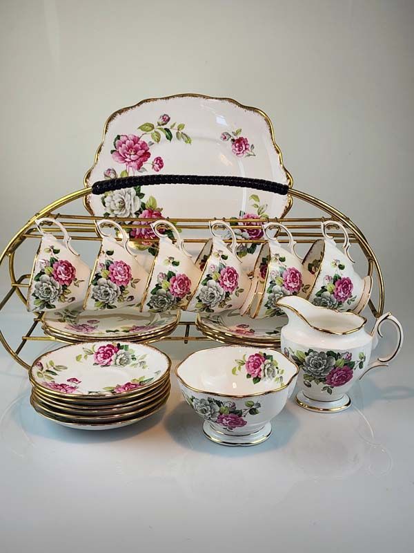 Royal Albert: Royal Albert - Evening Rhapsody tea set
