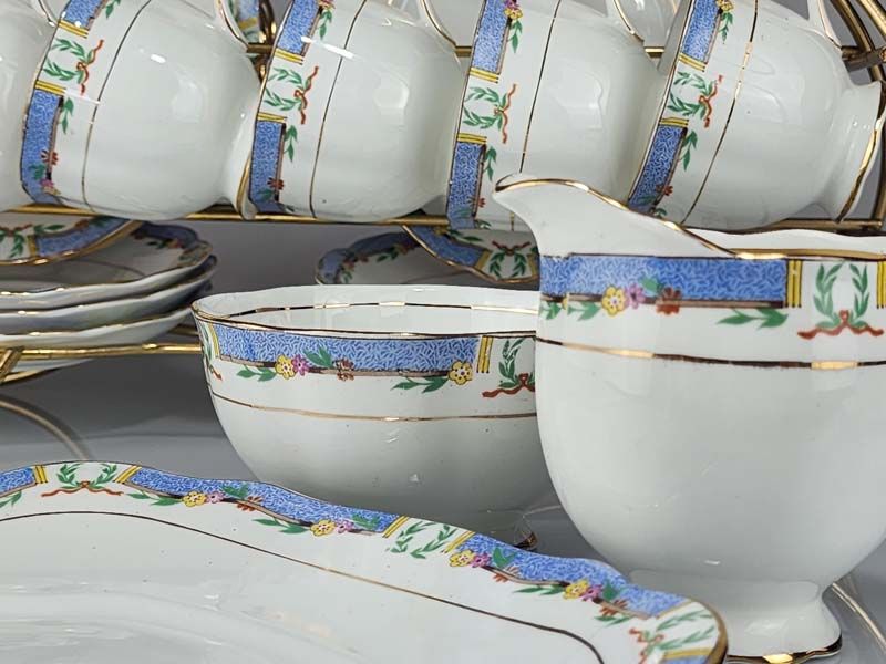 Royal Albert &lt;br/&gt;Orient Tea Set