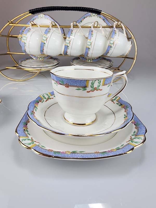 Royal Albert: Royal Albert - Orient Tea Set
