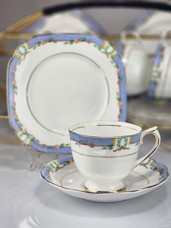 Royal Albert: Royal Albert - Orient Tea Set
