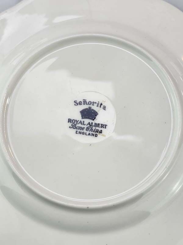 China & Ceramics: Royal Albert - Senorita Trio