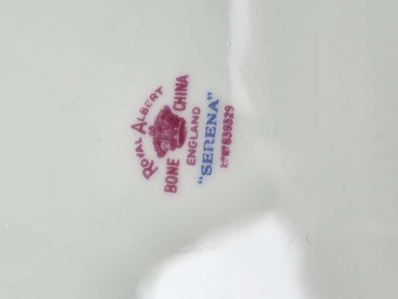 China & Ceramics: Royal Albert - Serena tea set