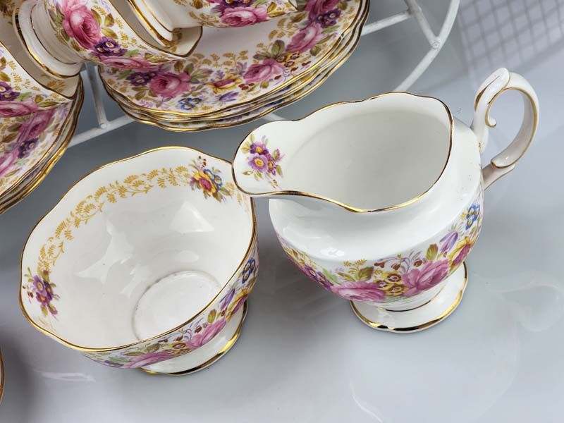 China & Ceramics: Royal Albert - Serena tea set