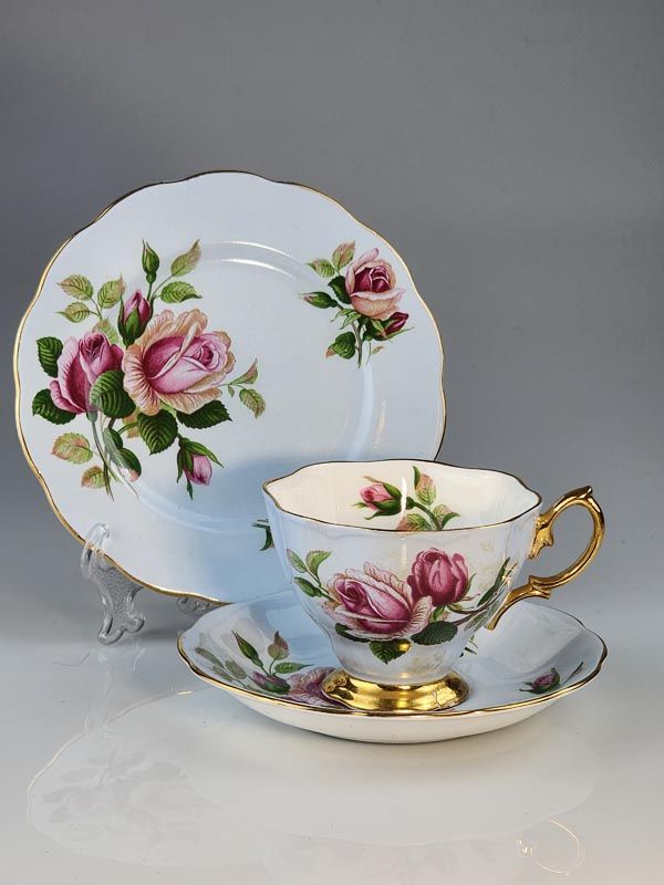 English Beauty Trio - Powder Blue