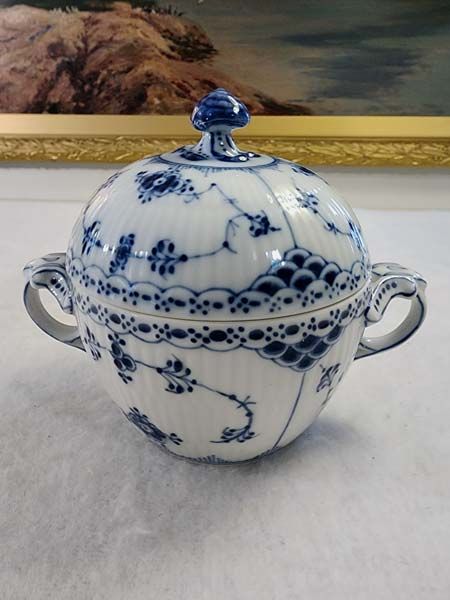 China & Ceramics: Copenhagen Blue fluted lidded bowl
