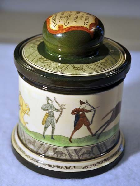 China & Ceramics: Royal Doulton Bayeux Tapestry D2873