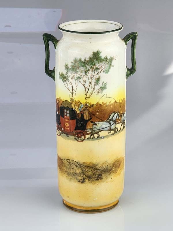 Royal Doulton: Coaching Days Vase - Royal Doulton
