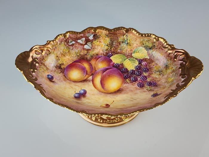 Royal Worcester: Royal Worcester Fruit Raised Bowl