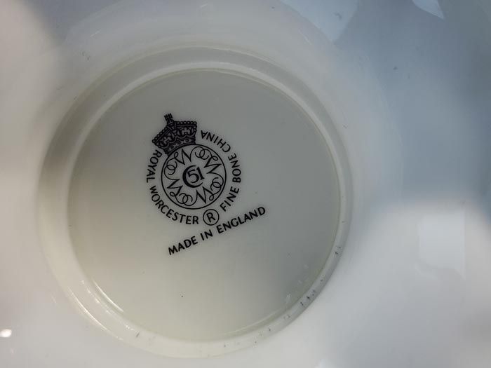 Royal Worcester: Royal Worcester Fruit Raised Bowl