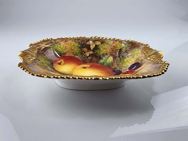 Royal Worcester: Royal Worcester Dish - Fruit