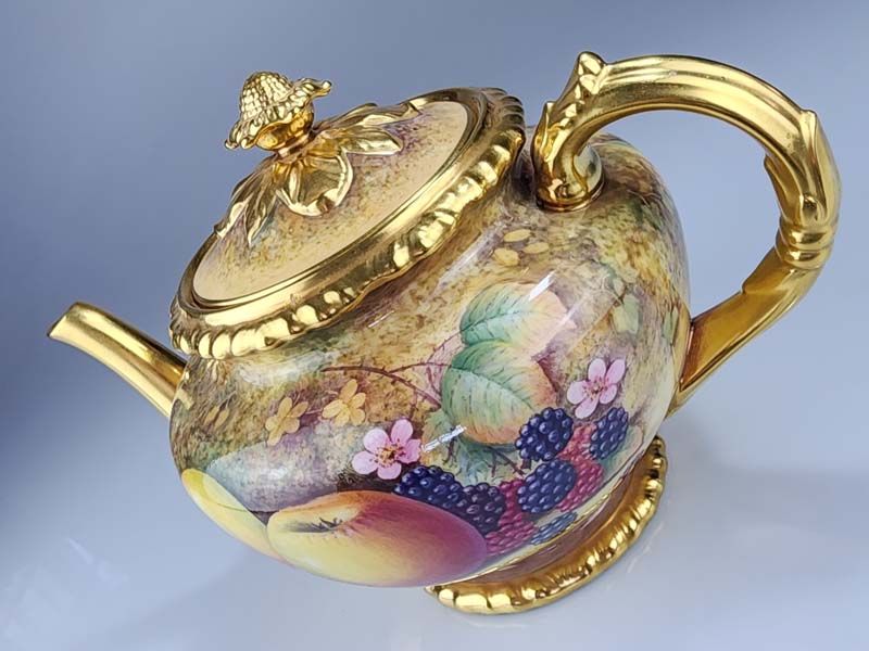 Royal Worcester: Royal Worcester Tea Pot - Fruit