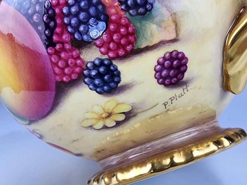 Royal Worcester: Royal Worcester Tea Pot - Fruit