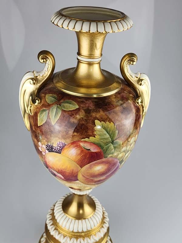 Royal Worcester: Royal Worcester Huge 54cm tall Fruit Vase