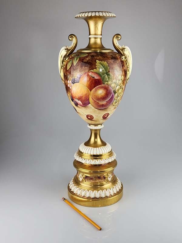 Royal Worcester: Royal Worcester Huge 54cm tall Fruit Vase