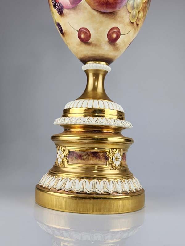 Royal Worcester: Royal Worcester Huge 54cm tall Fruit Vase