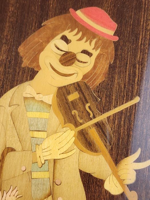 Wooden items: Wooden Clown Pictures